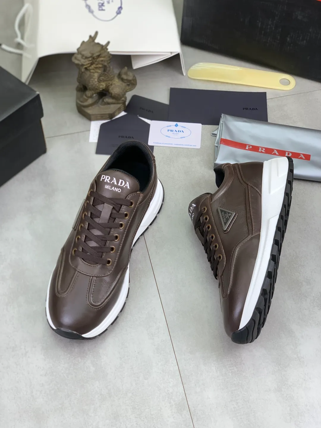 Men's men's shoes P600 💰[actual price] top quality, new popular models on the official website, timeless for a century, 🆘 The trendy brand (Prada) mainly promotes popular models, avant-garde and versatile fashionable men's shoes, privately molded, with cowhide splicing and 1:1 oil edge treatment... fashionable and simple, original imported cowhide with python skin, cowhide leather lining for feet; the atmosphere and personality are more fashionable, eye-catching and pursuing class. It will subvert the old idea and be a must-have for fashionistas who want to spend time with you! Must keep it! High-end comfortable and low-cost, high-end quality workmanship. Size: 38-45 4️⃣ colors available. full package